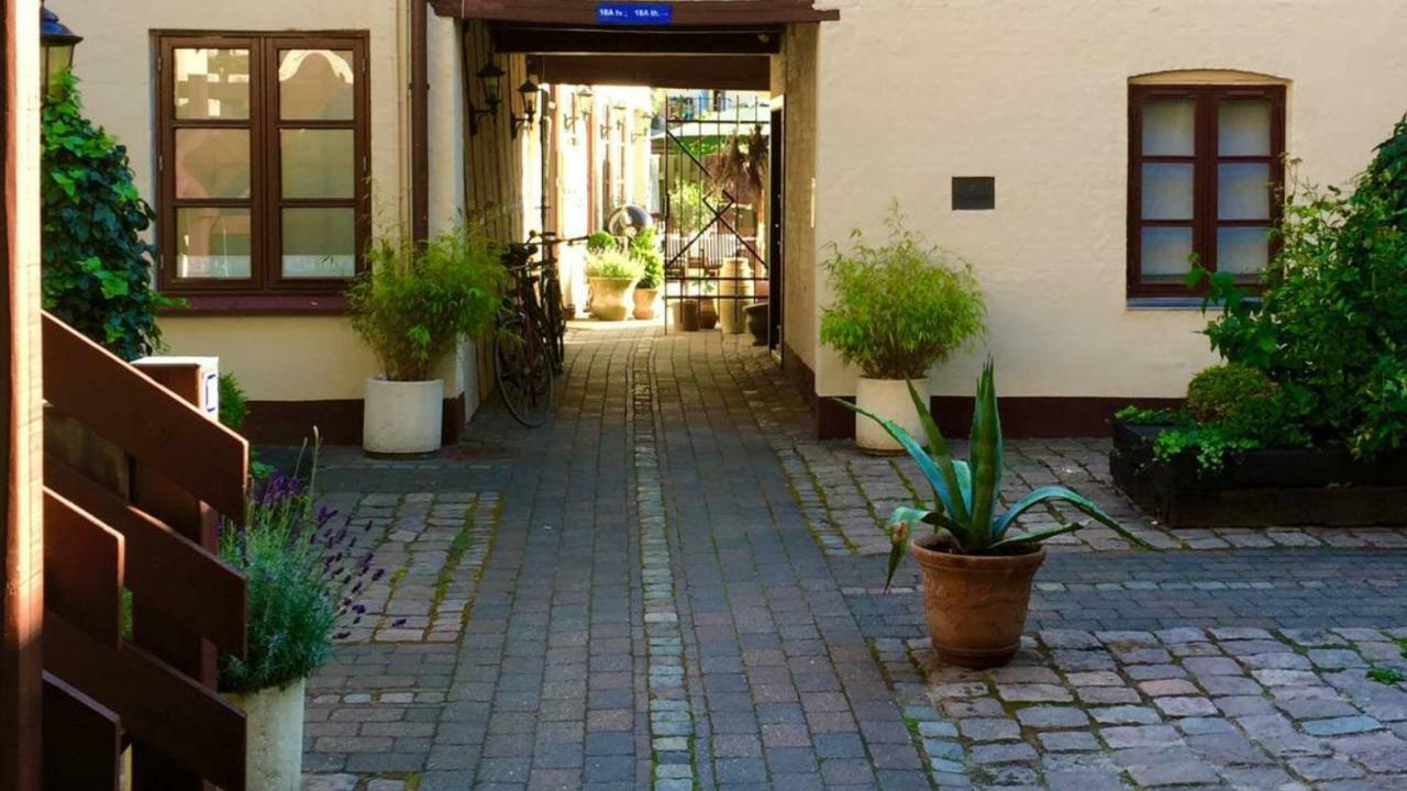 Millebo - Like Home Studio Apartment Ålborg Exteriör bild